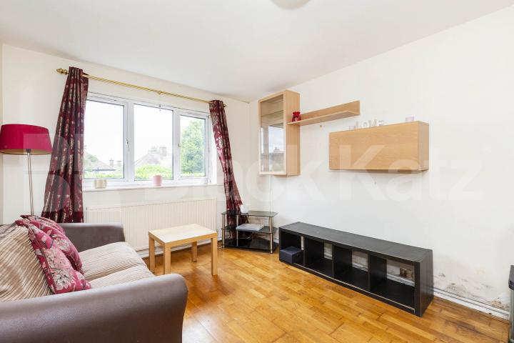 Spacious one bedroom property within a private development Cambridge Gardens, Muswell Hill